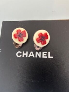 Chanel Earrings - please listen to the details during live show!